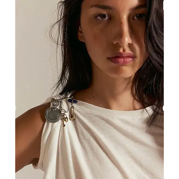 NWT Free People Carry On Dangle Pin - Gold - Picture 2 of 4